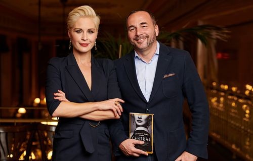 Földvári-Oláh Csaba nőnapi műsora Budapest